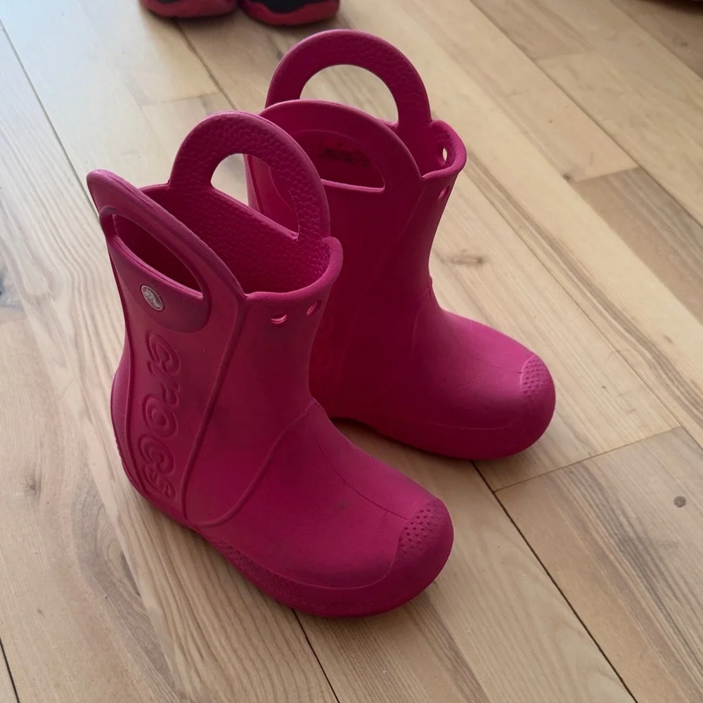 Crocs Pink Boots Size 9 - Picture 2 of 8